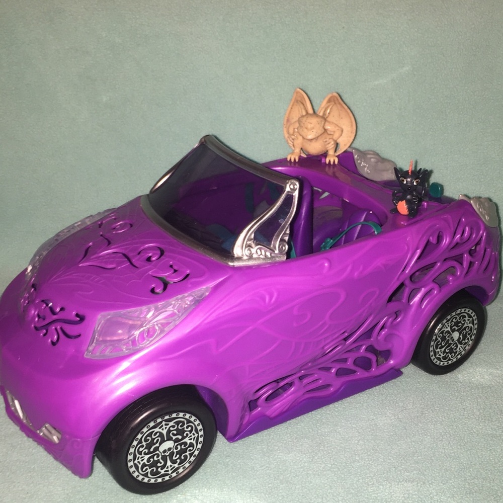 Monster High Scaris City Of Frights Purple Convertible Car. Deuces 08 pet 🐭